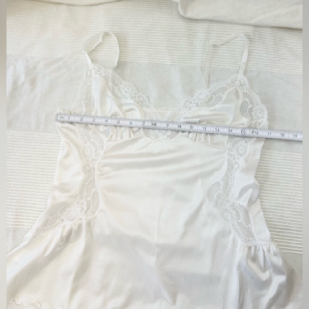 Vintage Van Raalte White Lace Trimmed Teddy Bodysuit Romper - Picture 5 of 10
